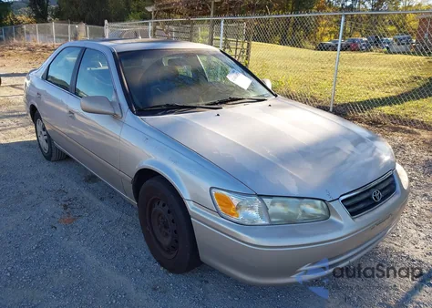 2000 Toyota Camry Le z USA, uszkodzony, nr VIN 4T1BG22K3YU707317